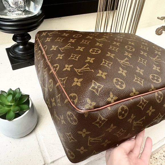 SOLD - 💎Authentic Louis Vuitton Monogram Marceau GM - Picture 9 of 16